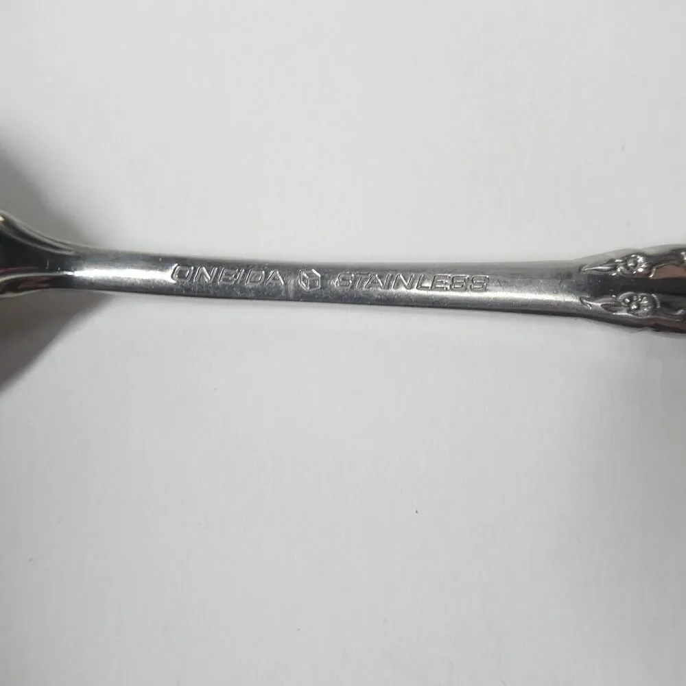 Oneida vintage shelley